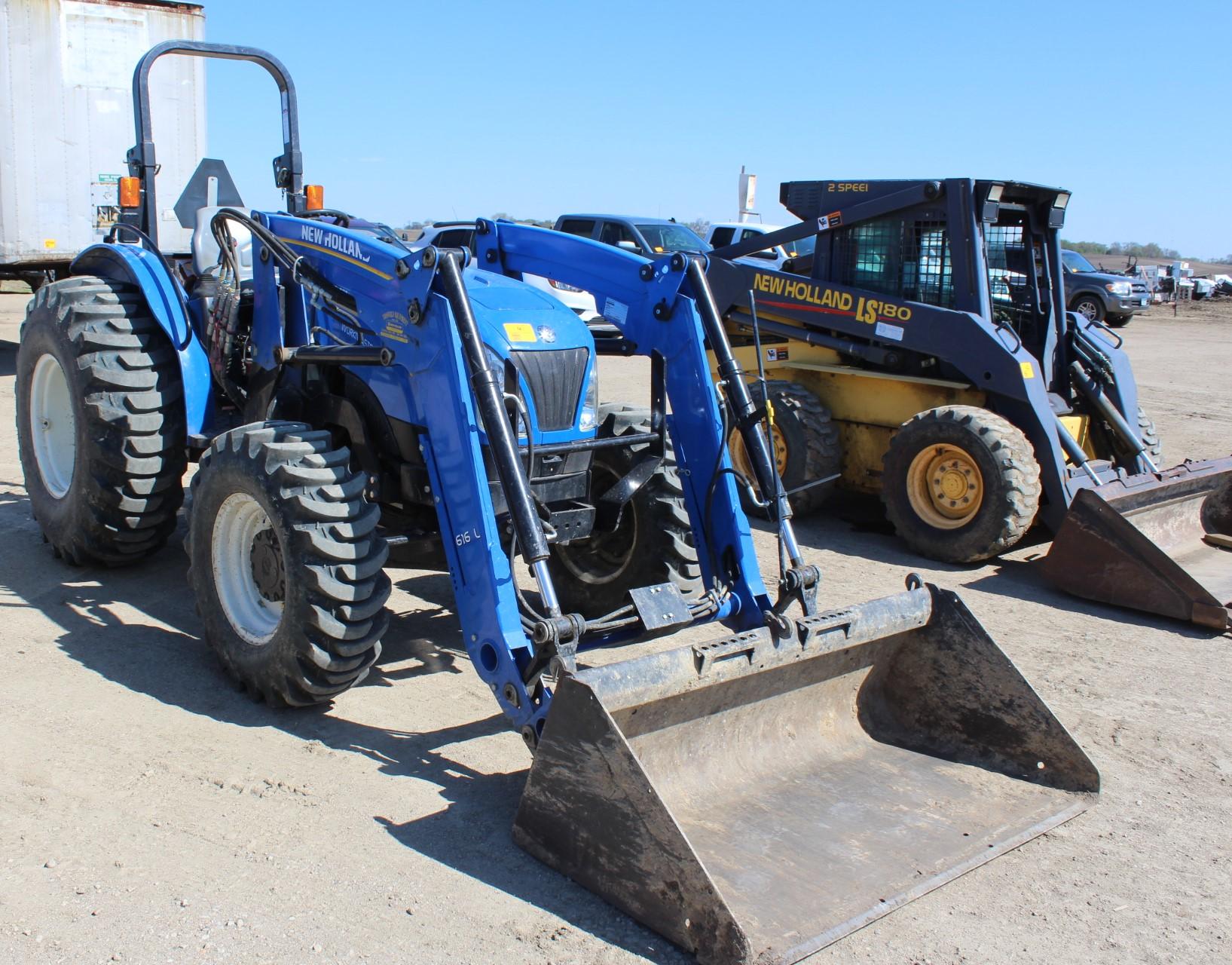 2016 New Holland Workmaster 70 MFWD Tractor, Open Station, 18.4-24 R4 Rears