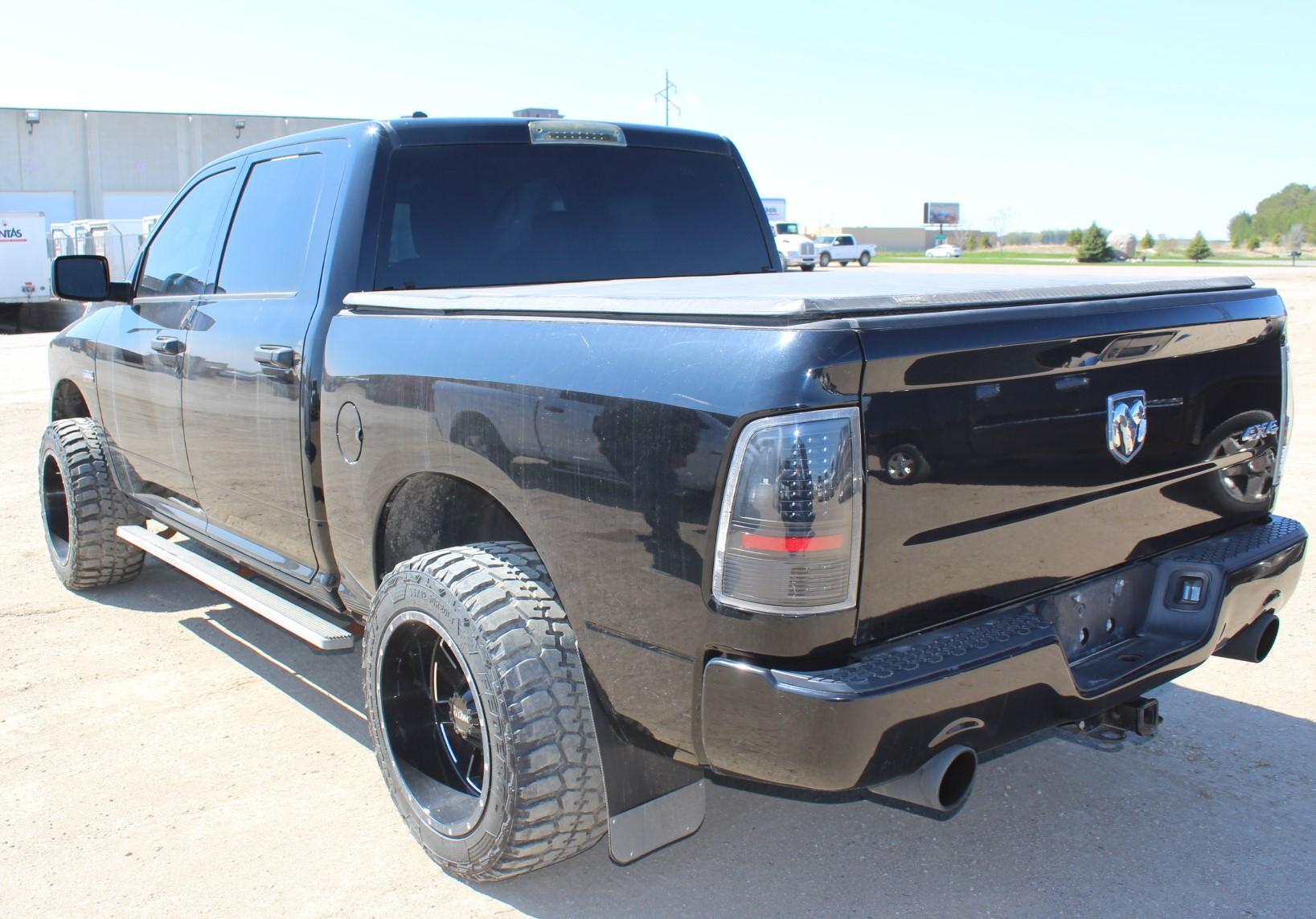 2014 Ram 1500 4x4, 5.7 Hemi, 8 Speed Trans, 4 Door Crew Cab, Cloth Int, PW/PL,