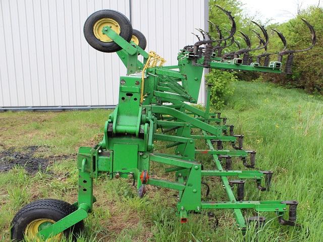 JD 845 30’ Flat Fold Cult Bar with 3 Bar Shank setup, used as field cult, 2