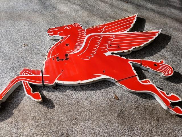 9' MOBIL PEGASUS COOKIE CUTTER