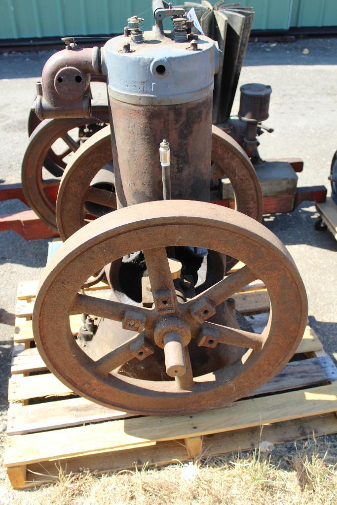 Believed to be Bates & Edmonds? Early Vertical Gas Engine Approx 3-4HP