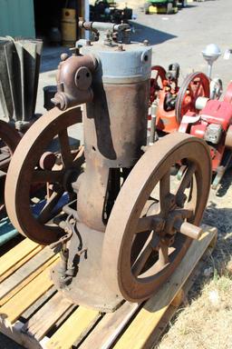 Believed to be Bates & Edmonds? Early Vertical Gas Engine Approx 3-4HP