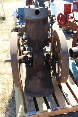 Believed to be Bates & Edmonds? Early Vertical Gas Engine Approx 3-4HP