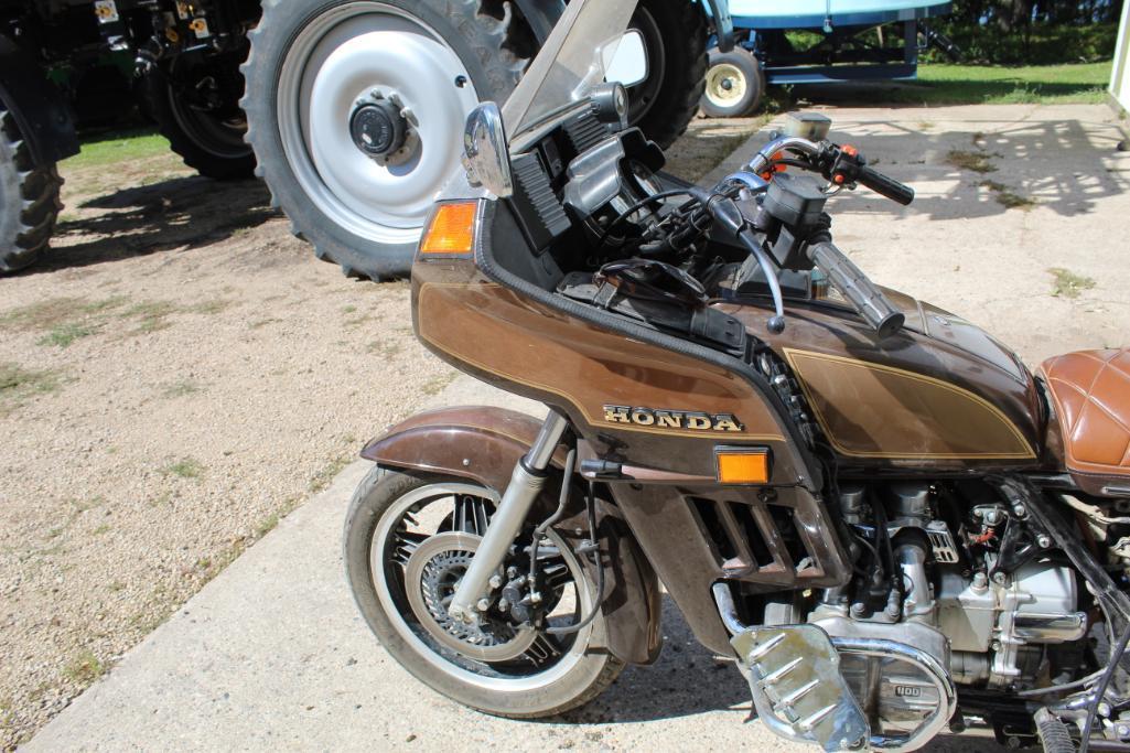 ***1982 Honda Gold Wing AspenCade GL1100 Motorcycle, Saddle Bags, 89775 Miles Showing, VIN-