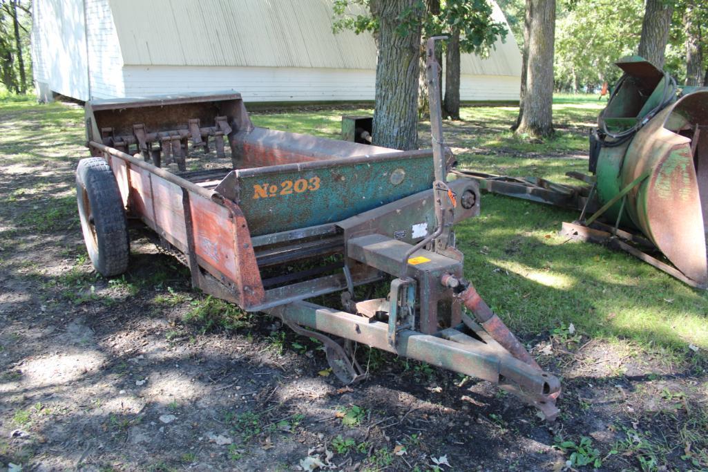 New Idea 203 Manure Spreader, Flail Beater