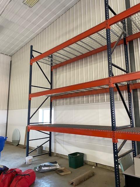 (3) 4' X 16' PALLET RACKING LEGS, (12) 12' CROSS MEMBERS, WIRE SHELVING