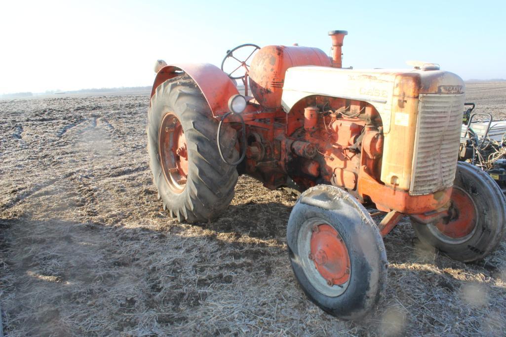 CASE LA LP TRACTOR, WF, LIGHTS, FENDERS, 15-30'S, GOOD TIN, S/N# 5323137, NOT RUNNING, TURNS OVER