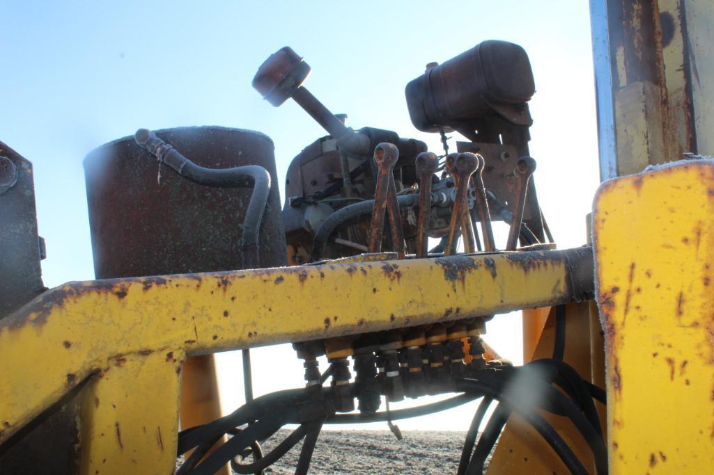 TILE PLOW, PULL TYPE, DUAL WHEELS, 4" TO 6" BOOT, REEL HOLDS APPROX 3000' ROLL OF 4" TILE,