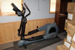 LifeFitness 950HR Elliptical