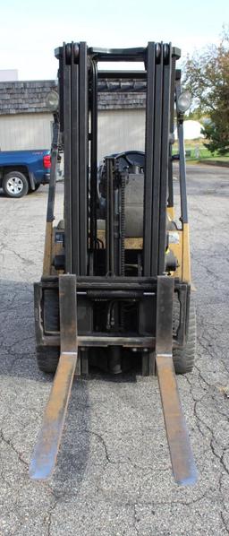 CAT DUEL FUEL MODEL GD18K FORK LIFT, 3 STAGE, PNEUMATIC TIRES, 42" FORKS, SIDE SHIFT, S/N AT31A50809