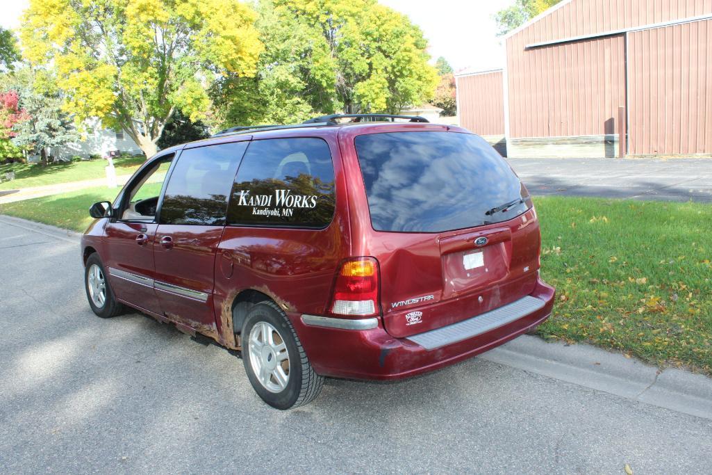 *** 2002 FORD WINDSTAR, 149,144 MILES SHOWING, 3RD ROW SEAT, NEW BATTERY, AUTOMATIC (SOME RUST)