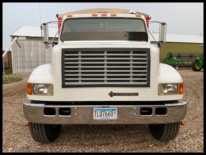 ***1999 International 4900 Tandem Axle Grain Truck, 102" x 20' Long Box x 60" Sides, Pusher Axle