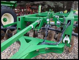 2011 JOHN DEERE 2700 9 SHANK DISC RIPPER, 24" SPACING, 7" POINTS, COVER BOARDS, 2 SEASONS ON SUMMERS