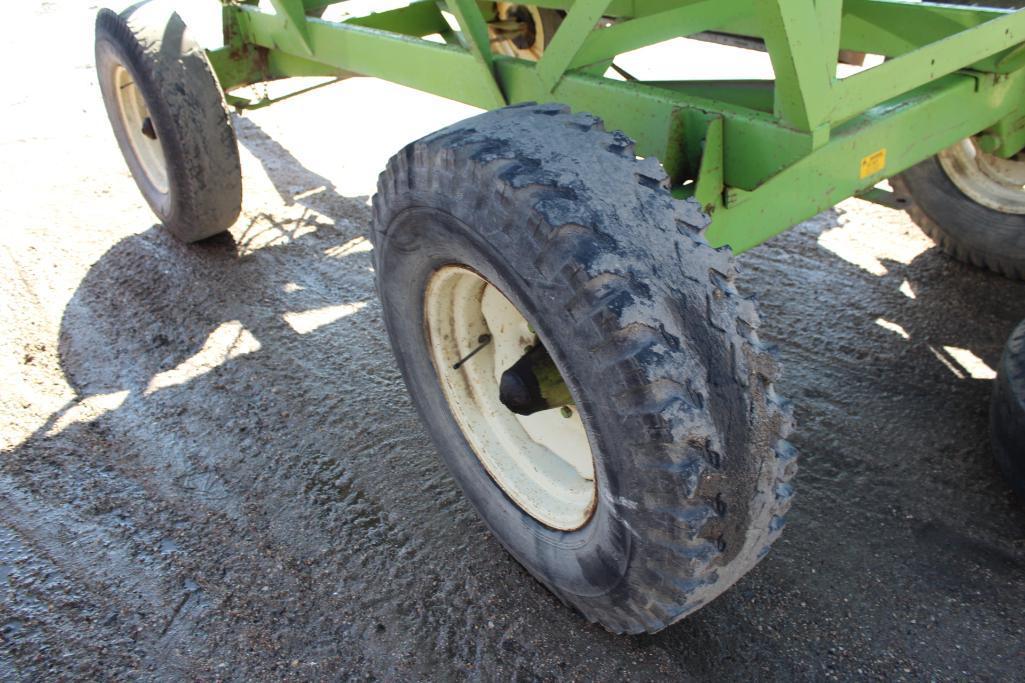 Parker 2600 Gravity Box on Parker Gear, Hyd Drill Fill Auger, Approx 400BU, Truck Tires