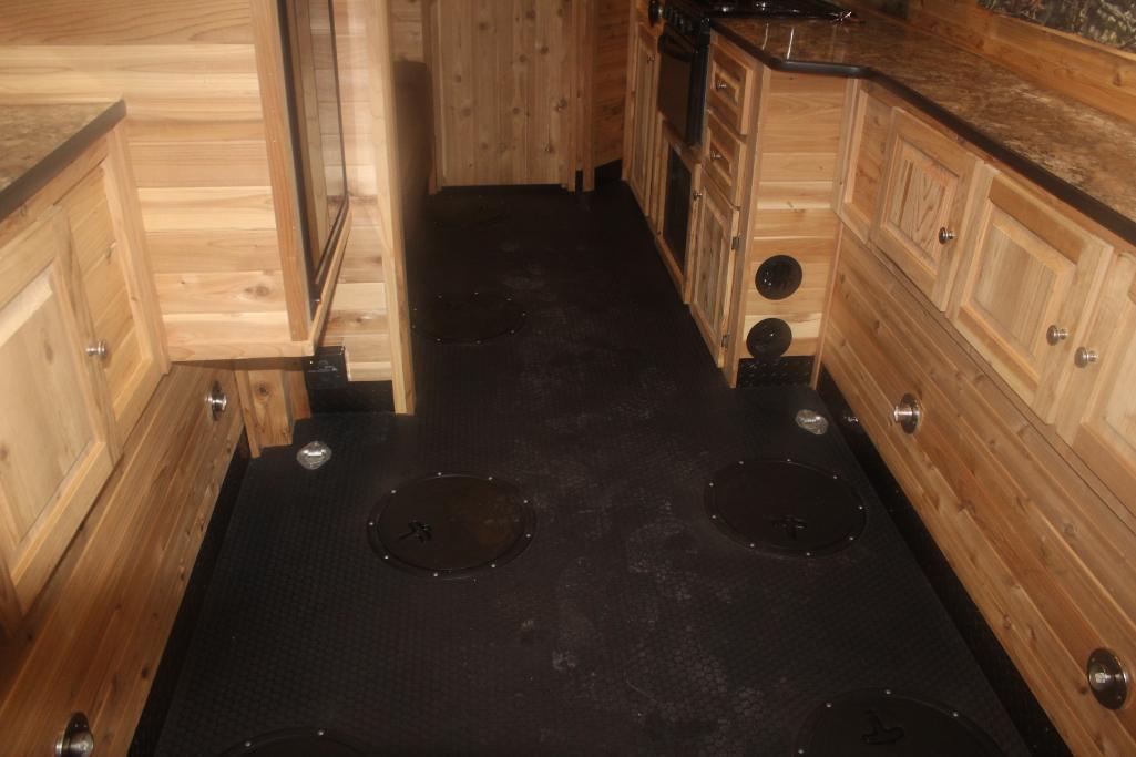 *** 2018 8'X21'V AMERICAN SURPLUS RV XTREME HYBRID TOY HAULER ICE CASTLE FISH HOUSE ON