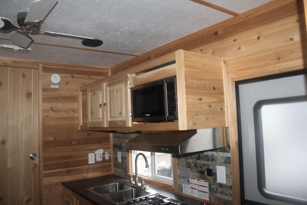 *** 2019 8'X24'V AMERICAN SURPLUS 20TH ANNIVERSARY ICE CASTLE FISH HOUSE ON VALLEY TANDEM AXLE