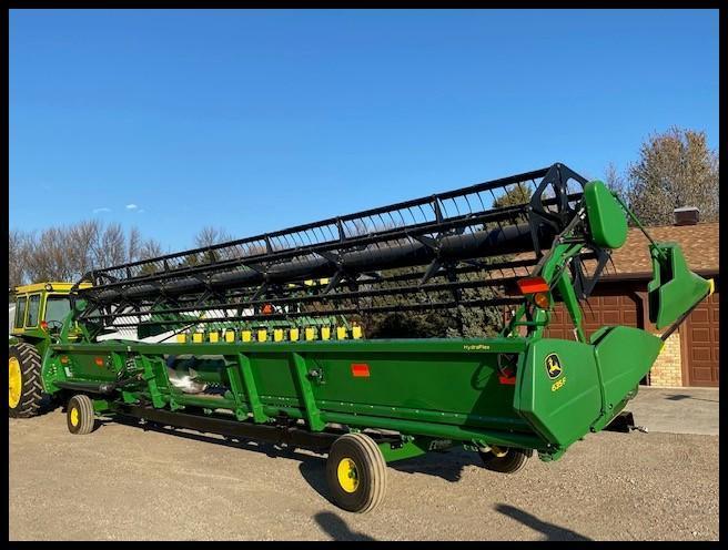 2011 John Deere 635F Hydra Flex Head, Fore/Aft, Brand New Sickle & New Spare Sickle,