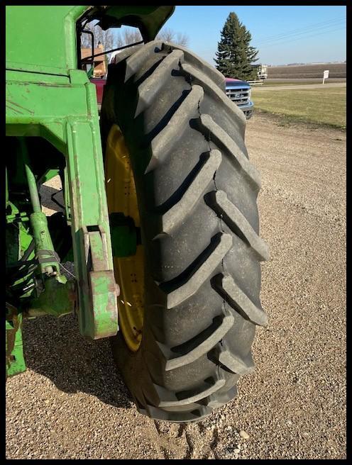 1964 John Deere 4020 Dsl Powershift, Turbo, Wide Front, 14.9-38 Rears, Year-A-Round Cab