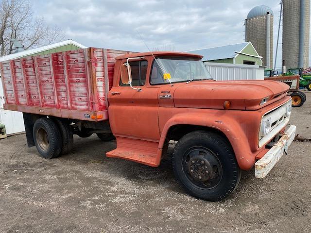 ***1962 Chevrolet C60 Single Axle Grain Truck, 12' Swift Wood Box, Hoist, In-line 6 Cyl, not running