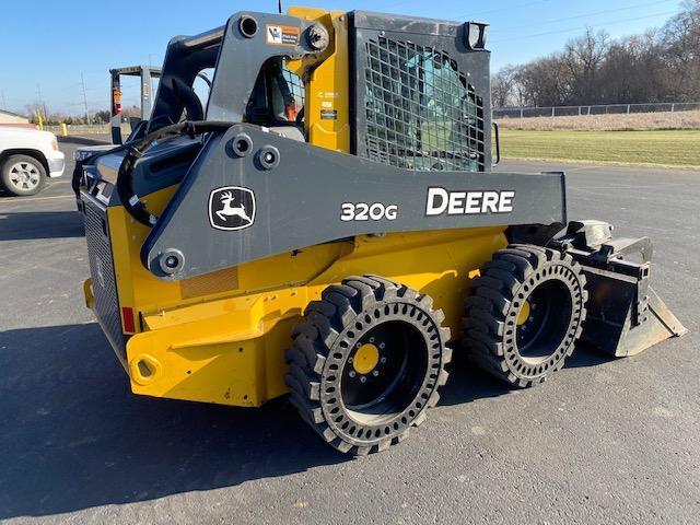 2019 John Deere 320G SkidLoader, 881 Hrs,