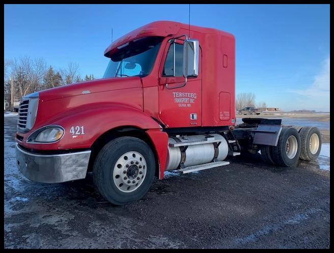 ***2009 Freightliner Columbia Semi Tractor