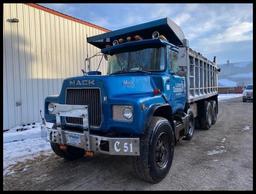 *** 1986 Mack R Series Dump Truck, Mack Engine, Maxitorque 7 Speed, 15' Steel Box, Cab Guard, Liner