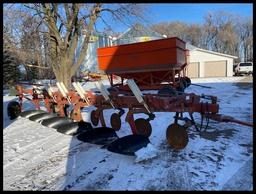 IH 720 Semi Mounted 6-18" Plow, AR, (6) Coulters