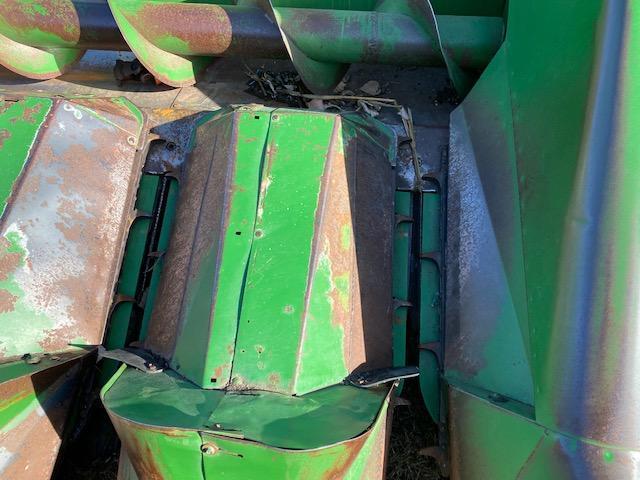 JOHN DEERE 643 6R30" CORN HEAD, POWERSHAFTS, S/N# 2831938, 15 ACRES ON REBUILD