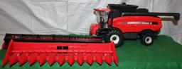 1/32 CASE IH 8110 AFX COMBINE; CORN & BEAN HEAD; MIRRORS MISSING; BEACON BROKEN OFF; NO BOX