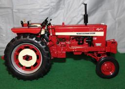 1/16 INTERNATIONAL 544 HYDRO; WIDE FRONT; 2012 NORTH IOWA FARM TOY SHOW; BOX HAS WEAR