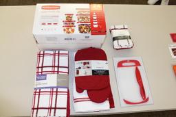 24 piece Rubbermaid container set, kitchen towel, dish towel, and potholder set, Donated by WalMart,