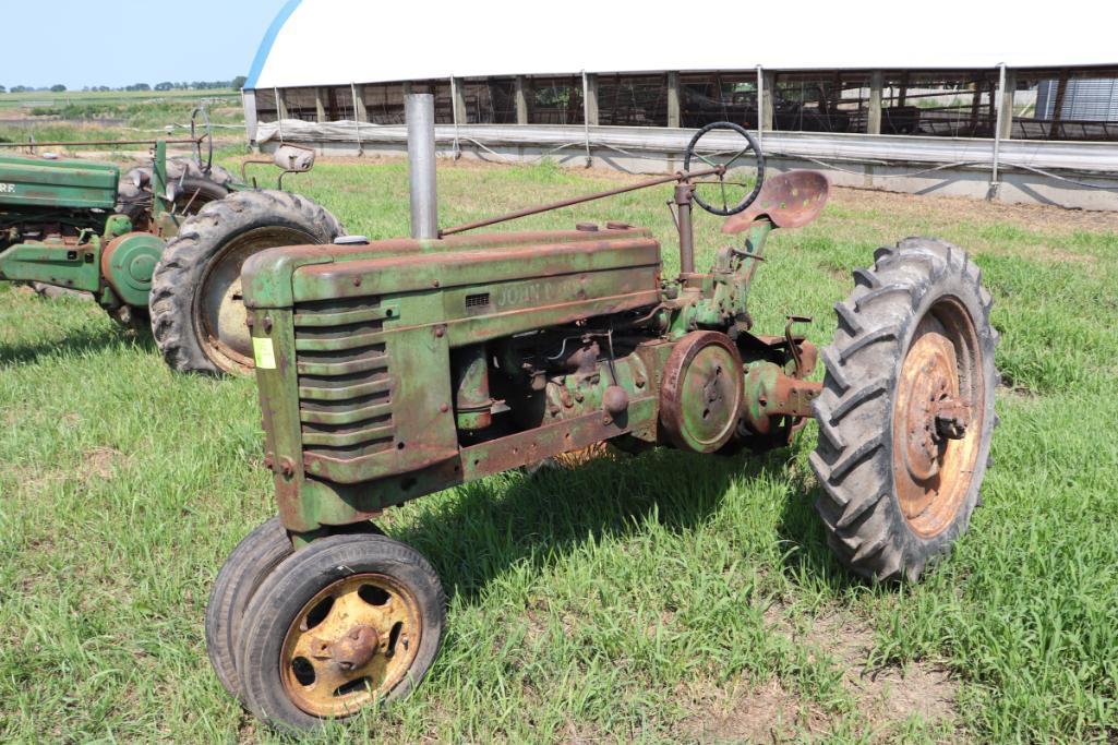 JOHN DEERE MODEL H, 9.5-32 TIRES, PTO, HYD, ENGINE IS LOOSE, SN 33405