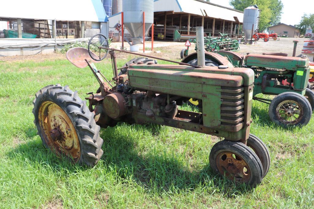 JOHN DEERE MODEL H, 9.5-32 TIRES, PTO, HYD, ENGINE IS LOOSE, SN 33405