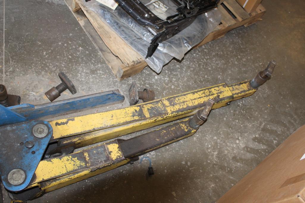 Benwil GPOA-7 7000LB 2 Post Car Hoist, Electric over Hydraulic