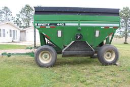 BRENT 440 GRAVITY WAGON, PIT/SIDE CHUTES, SIDE WINDOWS, SURGE BRAKES, LIGHTS, 425/65R22.5 TIRES