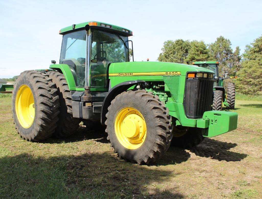 1996 JOHN DEERE 8400 MFWD TRACTOR, POWER SHIFT, 4SCV, POWER BEYOND, LARGE 1000 PTO, 3PT,