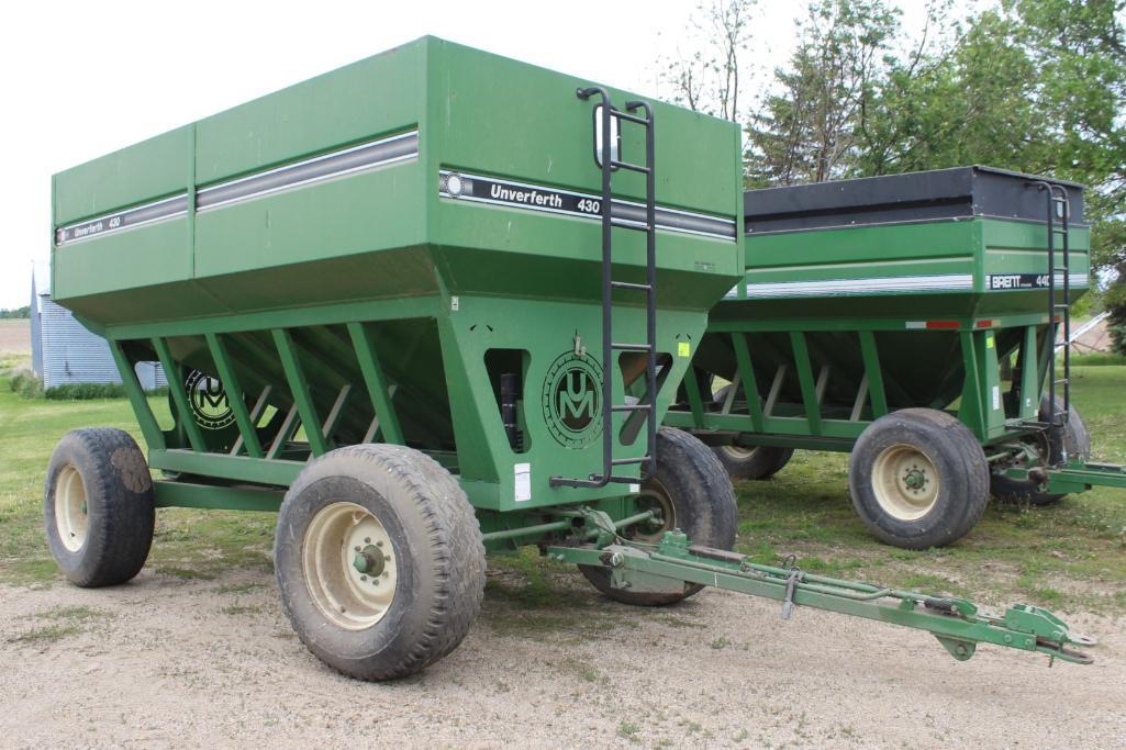 UNVERFERTH 430 GRAVITY WAGON, SURGE BRAKES, LIGHTS, PIT/SIDE CHUTES, SIDE WINDOWS, 16.5-22.5 TIRES