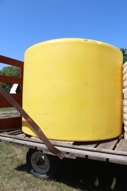 1600 Gallon Vertical Poly Tank, Yellow, 2" Plumbing