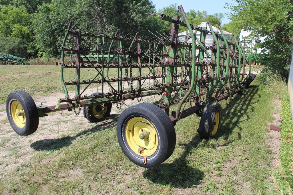 JD Spring Tooth Drag on Hyd Cart, 7 Section, No Cylinder, Needs Tires