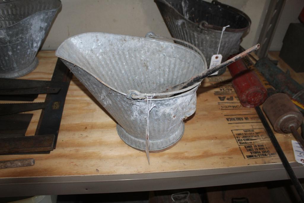 METAL COAL PAIL WITH SHOVEL