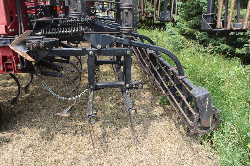 CASE IH TIGERMATE II FIELD CULT, 45.5', 5 FOLD, (91) SHANKS, 7" KNOCK ON SWEEPS, 2 BAR HARROW,