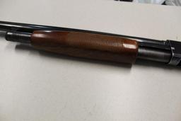 MOSSBERG 500AT 12 GAUGE PUMP, SN G545084, CRACK ON STOCK BEHIND SAFETY,