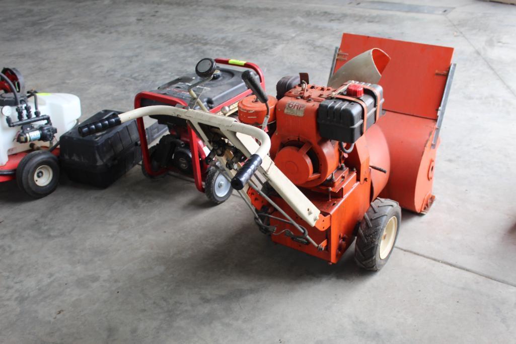 WARDS GARDEN MARK 22" SNOWBLOWER, 8 HP GAS ENGINE, WALK BEHIND