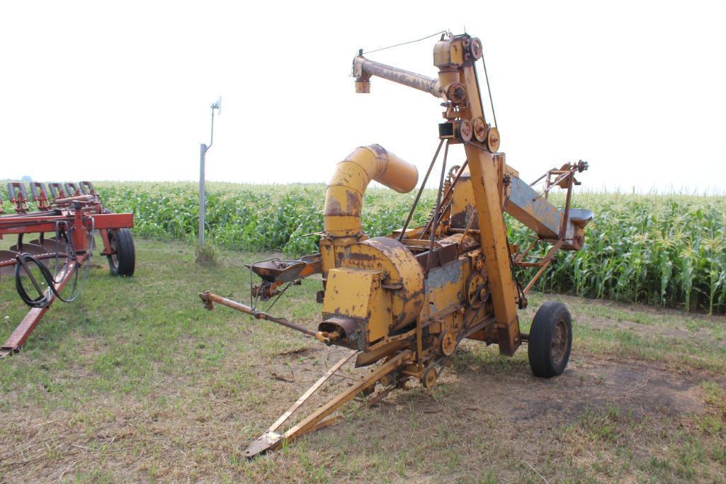 MM MODEL D CORN SHELLER