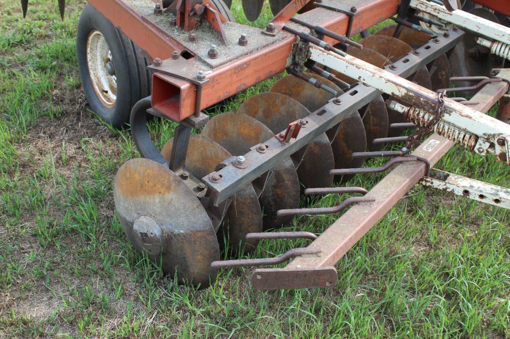 WHITE 34.5' TANDEM DISK, REAR HITCH, REAR UNI-MULCHER BAR