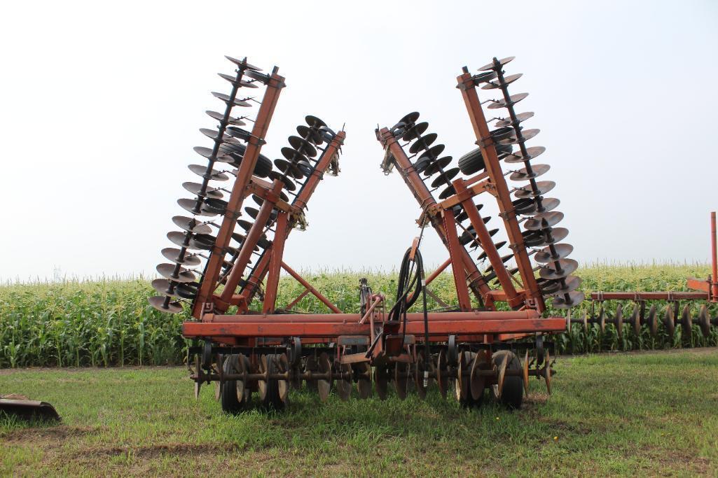 WHITE 34.5' TANDEM DISK, REAR HITCH, REAR UNI-MULCHER BAR