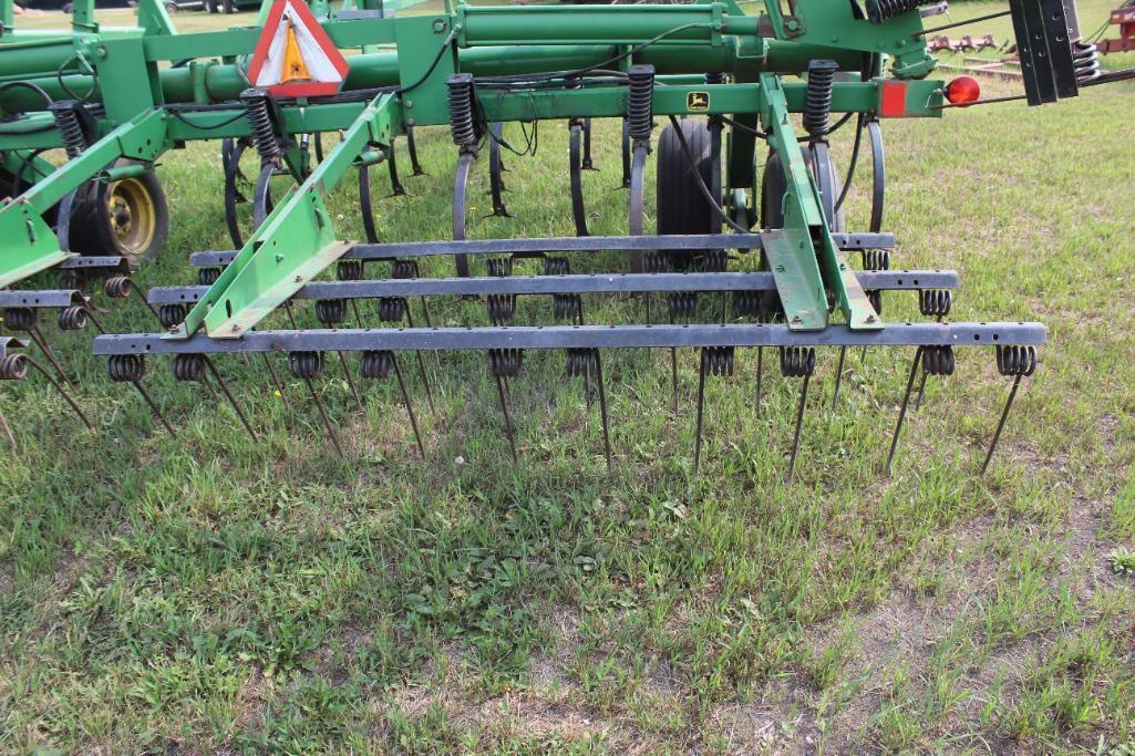 JD 960 Field Cult, 30', 3 Bar Harrow