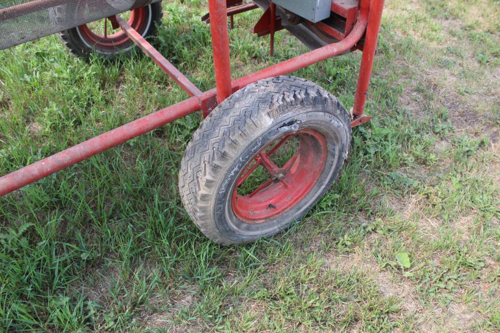 SIOUX ROTARY GRAIN SCREENER, ON CART, LOADING AUGER