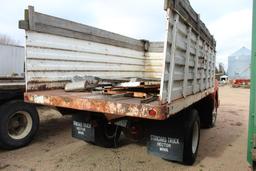 ***Ford 750 Cabover Truck, 5 Speed, Single Axle, 15' Steel Box and Hoist, for Parts or Repair,