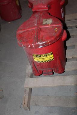 (2) Hazardous Waste Containers